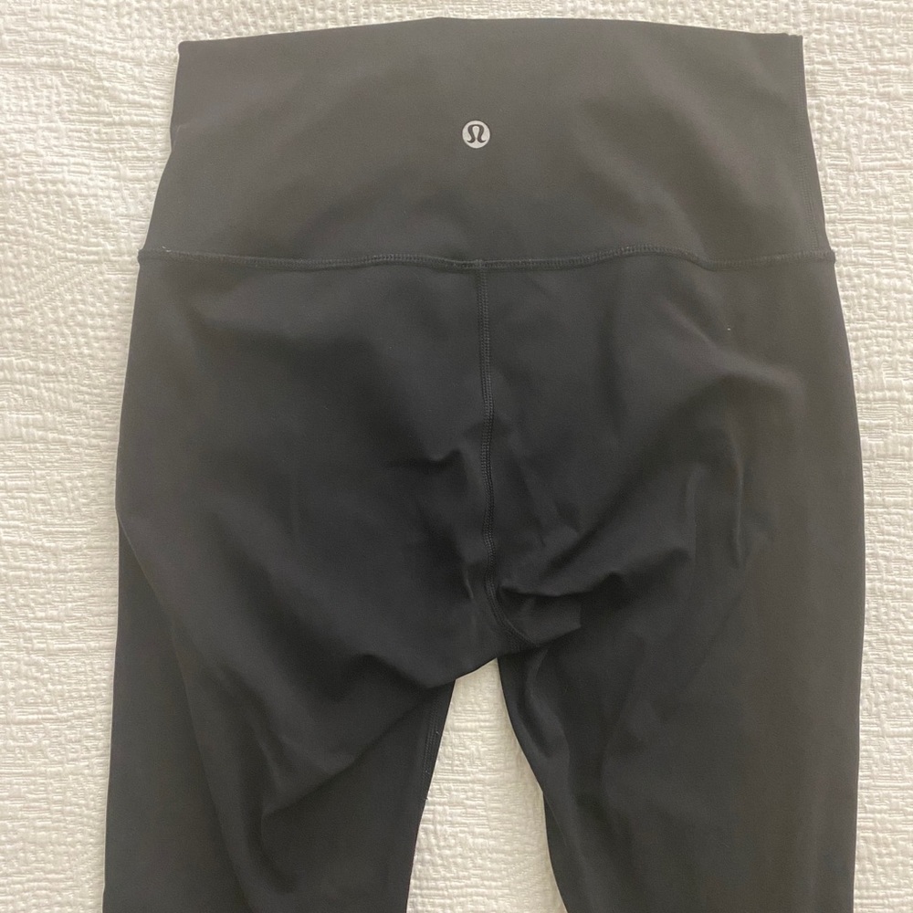 Black lululemon leggings